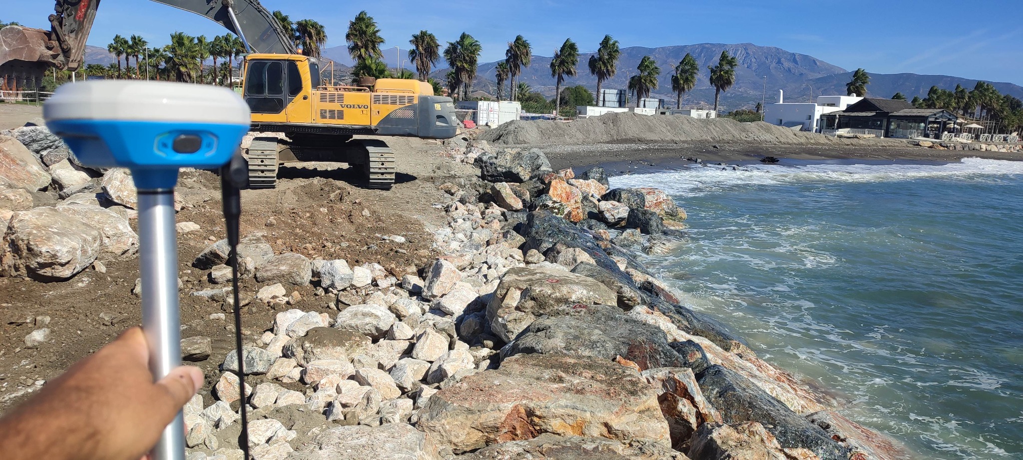 Trabajo en costa con estación total